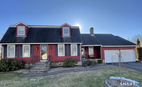Photo of 186 Hang Dog Lane, Wethersfield, CT 06109 (MLS # 24148910)