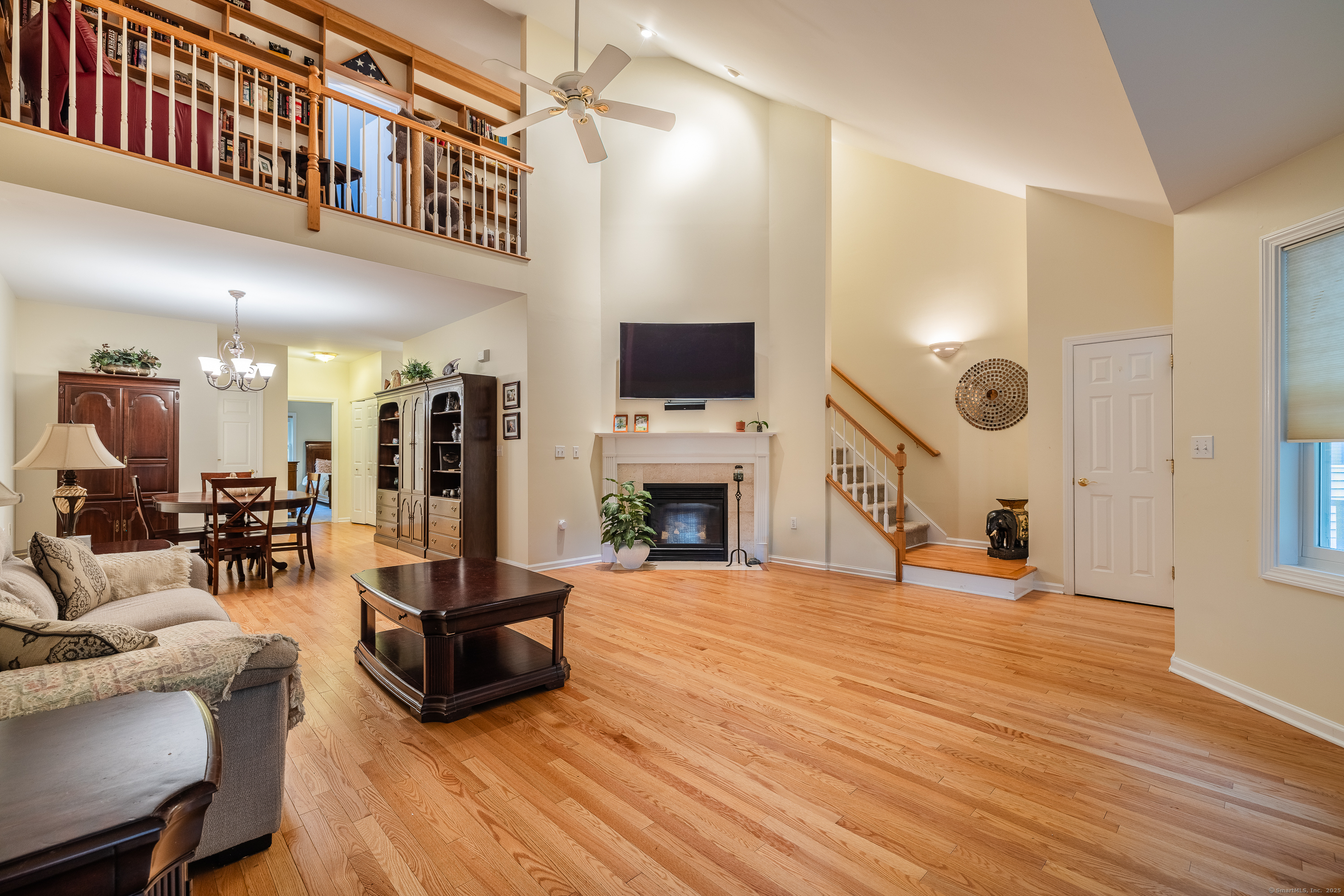 293 Summerfield Gardens 293