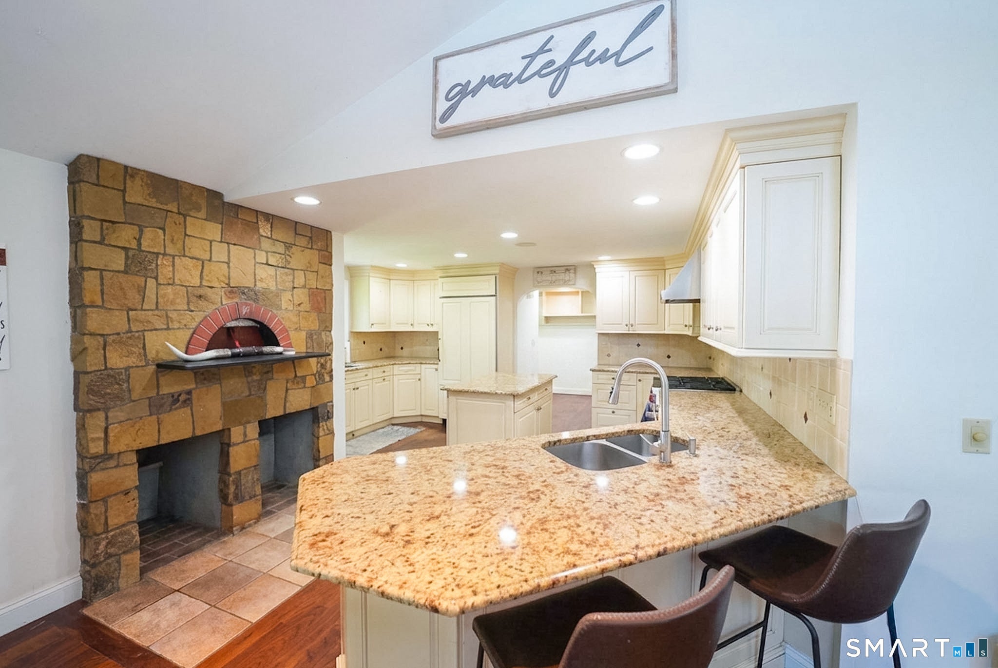 7 Hadik Parkway