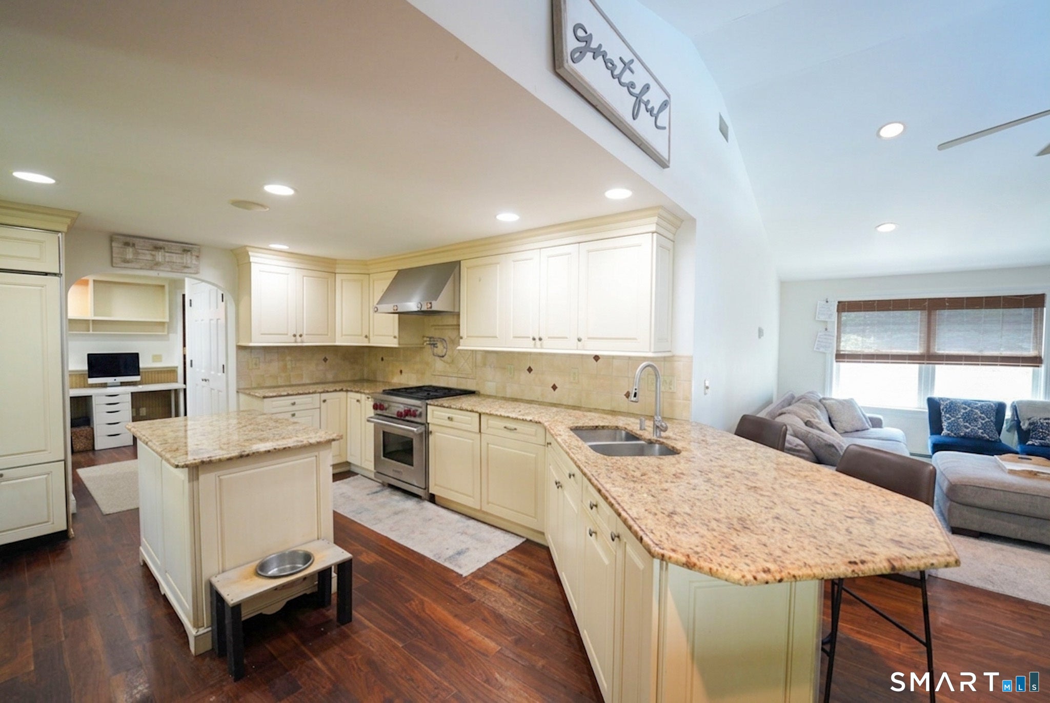 7 Hadik Parkway