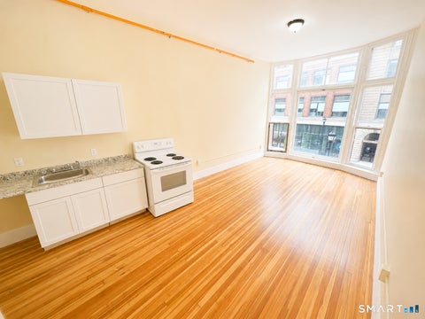 Multifamily For Rent - 105 Bank Street #2B<br/> Waterbury, CT 06702