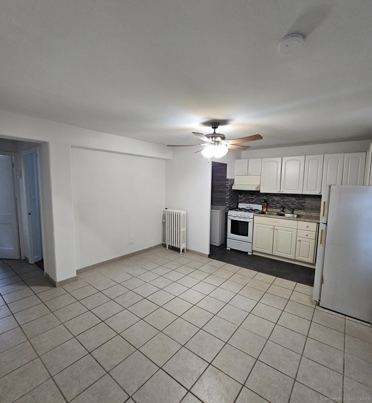 357 Granfield Avenue #B, Bridgeport, Connecticut image 2
