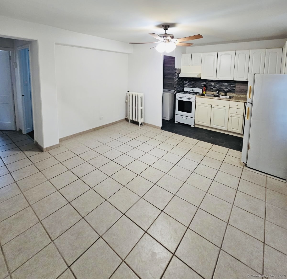 357 Granfield Avenue #B, Bridgeport, Connecticut image 2
