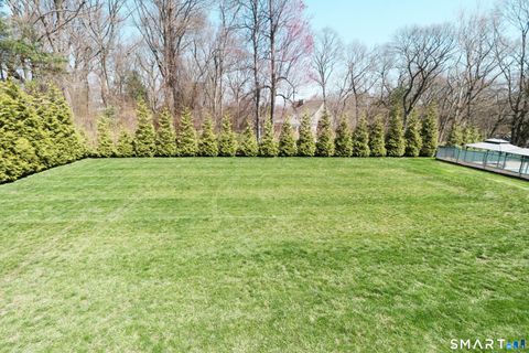 Tiny photo for 622,644 Melville Avenue, Fairfield, CT 06825 (MLS # 24168321)