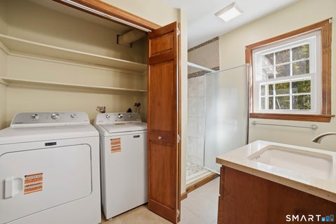 Tiny photo for 336 Oak Street, East Hartford, CT 06118 (MLS # 24215400)