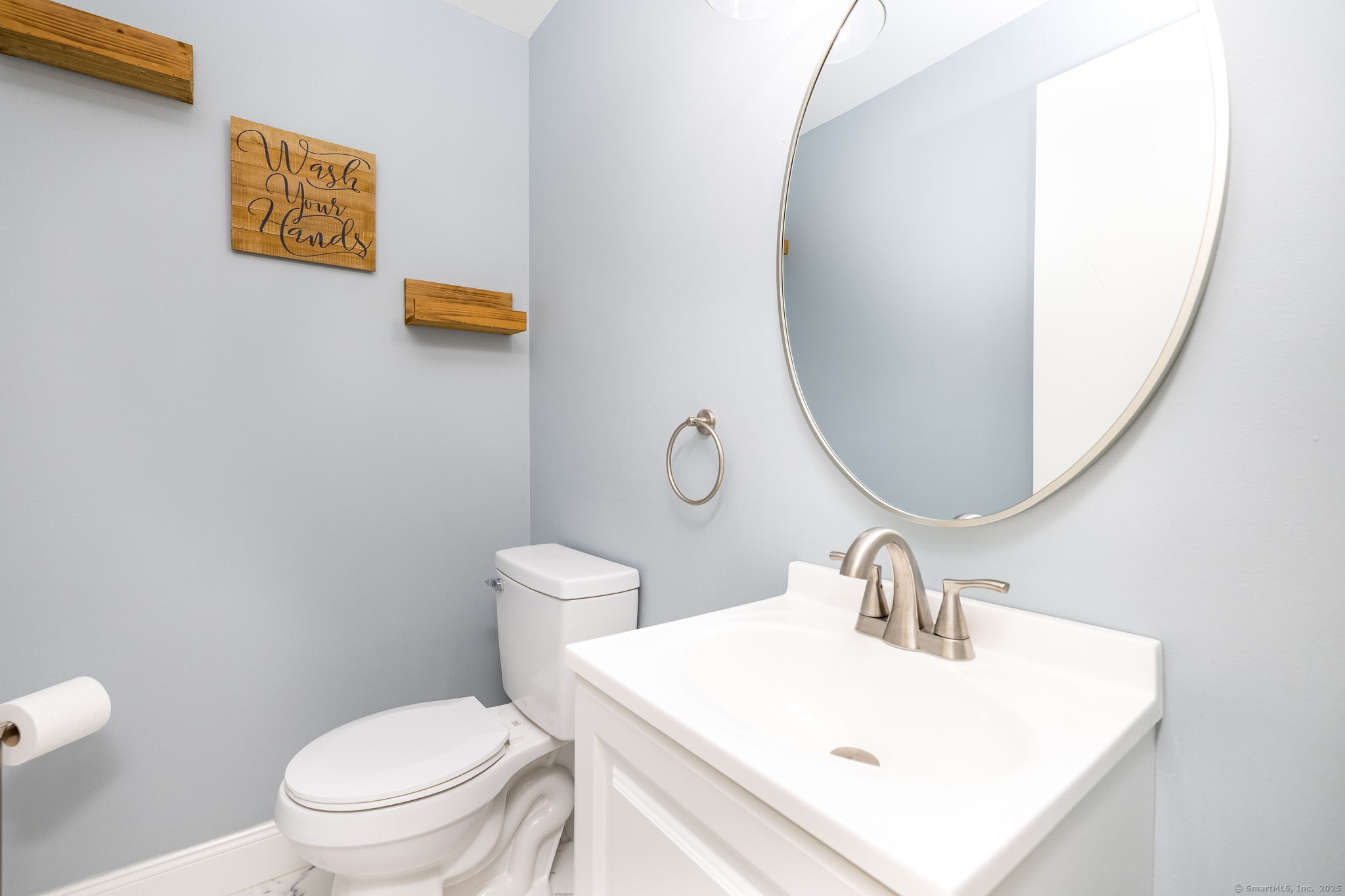 Glastonbury, Connecticut 06033, United States, 2 Bedrooms Bedrooms, ,2 BathroomsBathrooms,Residential,Active,170601