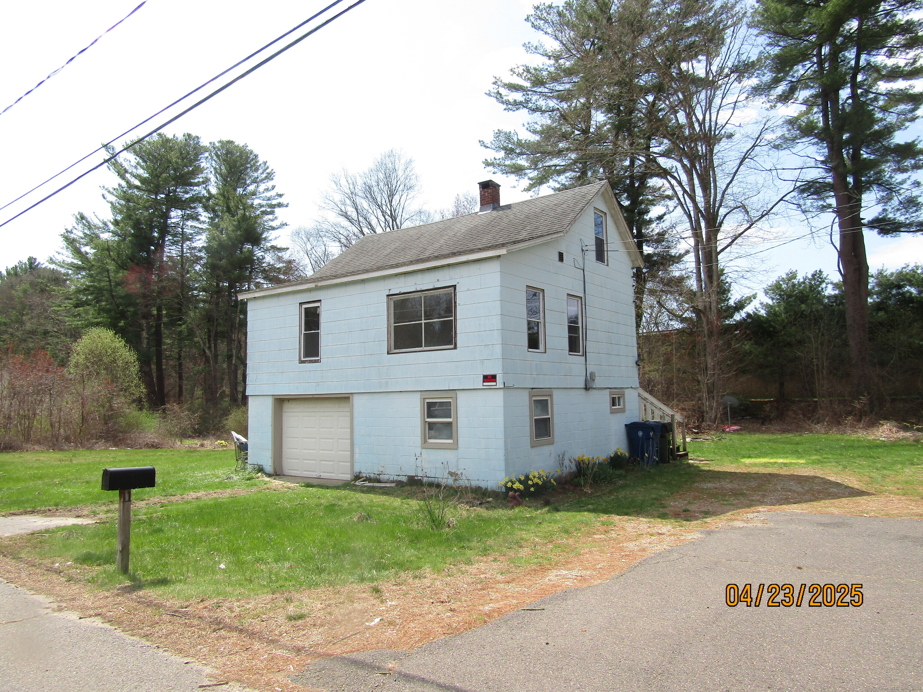 Rental Property at Crystal Road, Windham, Connecticut - Bedrooms: 2 
Bathrooms: 1 
Rooms: 5  - $1,900 MO.
