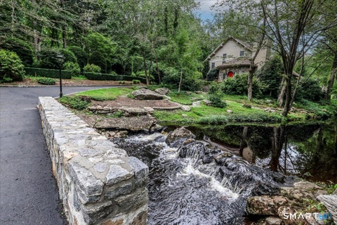 Photo of 140 Labbance Lane, Fairfield, CT 06824 (MLS # 24199251)