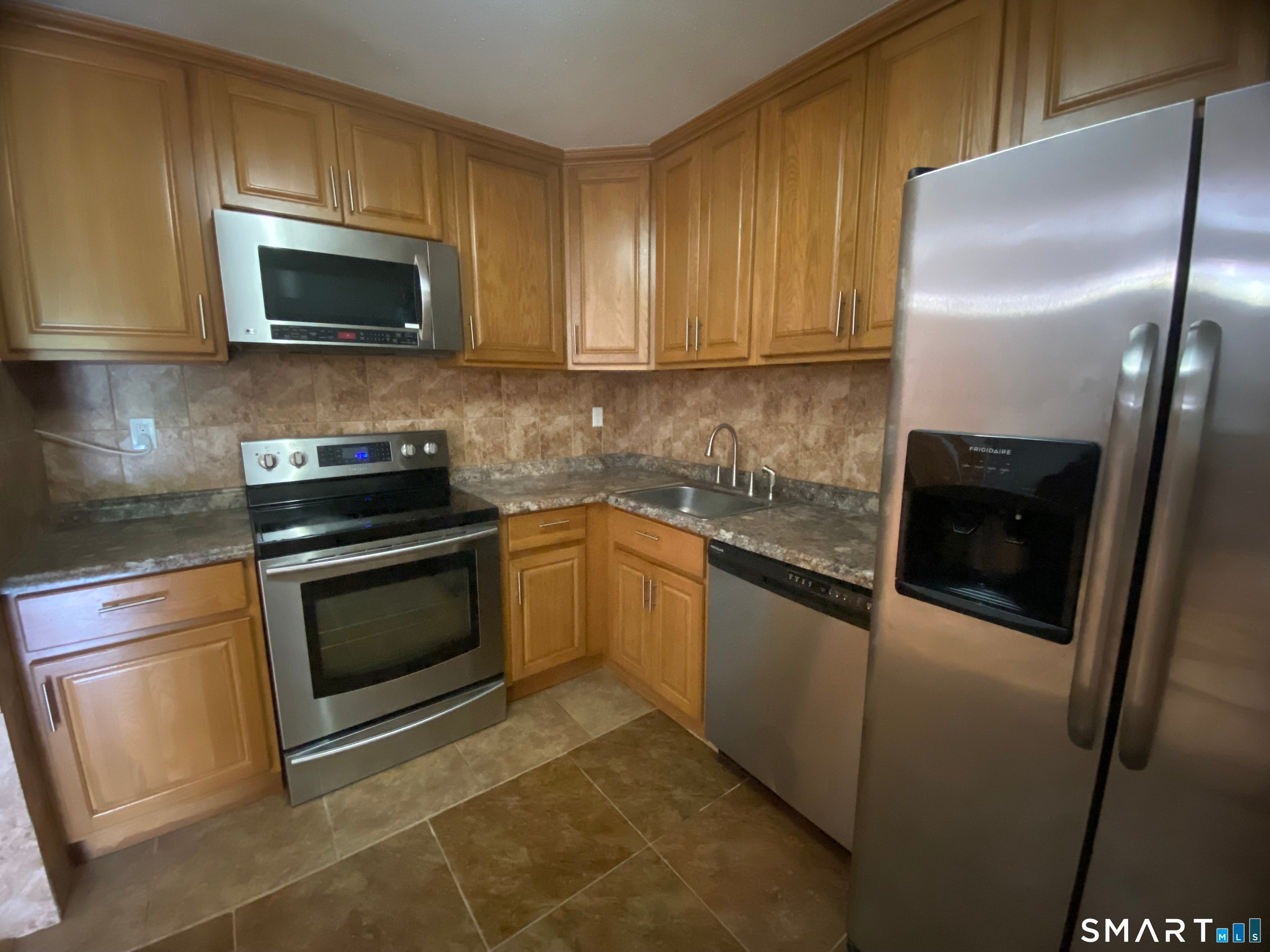 1216 Cromwell Hills Drive 1216