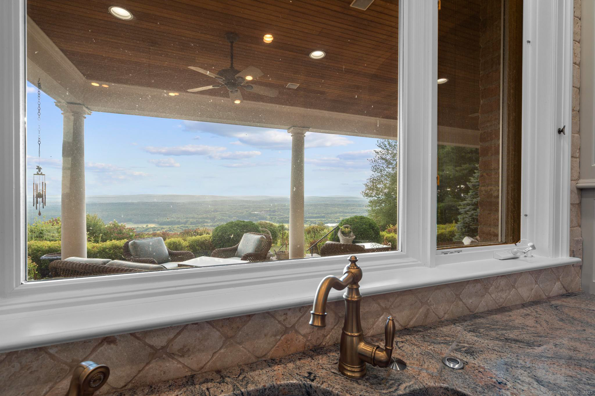 Avon, Connecticut 06001, United States, 5 Bedrooms Bedrooms, ,9 BathroomsBathrooms,Residential,Active,85639