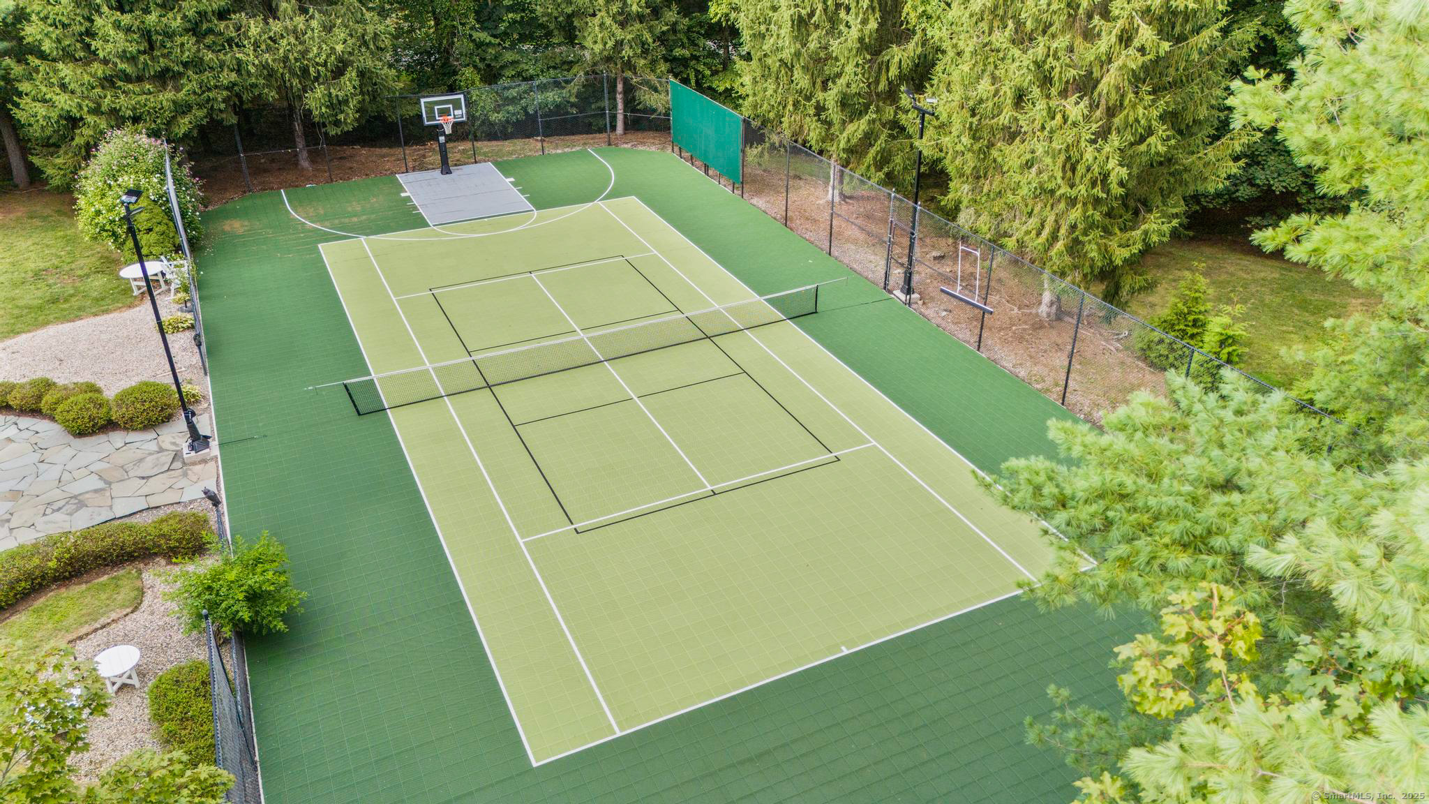 Avon, Connecticut 06001, United States, 5 Bedrooms Bedrooms, ,9 BathroomsBathrooms,Residential,Active,85639