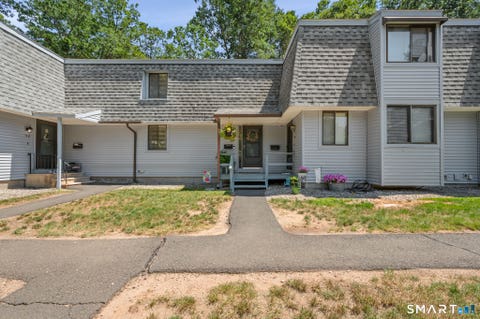 Photo of 50 Northampton Lane #50, Plainville, CT 06062 (MLS # 24188075)