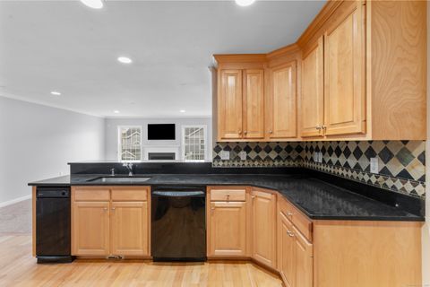 Tiny photo for 8 Canoe Birch Court #8, Berlin, CT 06037 (MLS # 24133748)