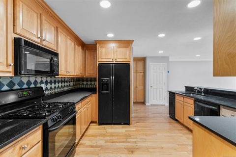 Tiny photo for 8 Canoe Birch Court #8, Berlin, CT 06037 (MLS # 24133748)