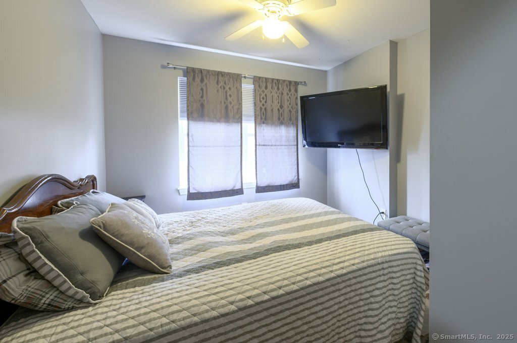 40 Cornerstone Court #APT 14, Southington, Connecticut image 19