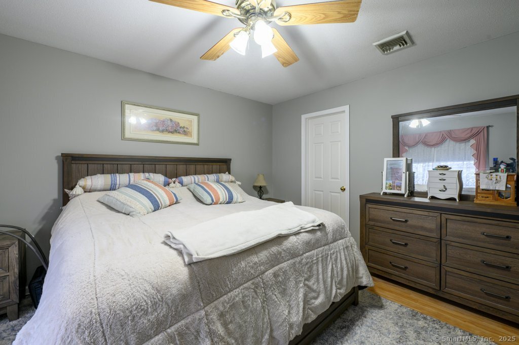 40 Cornerstone Court #APT 14, Southington, Connecticut image 16