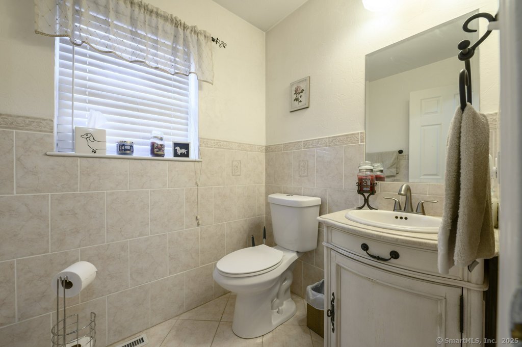 40 Cornerstone Court #APT 14, Southington, Connecticut image 13