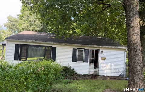 Photo of 32 Visconti Avenue, Waterbury, CT 06704 (MLS # 24202862)