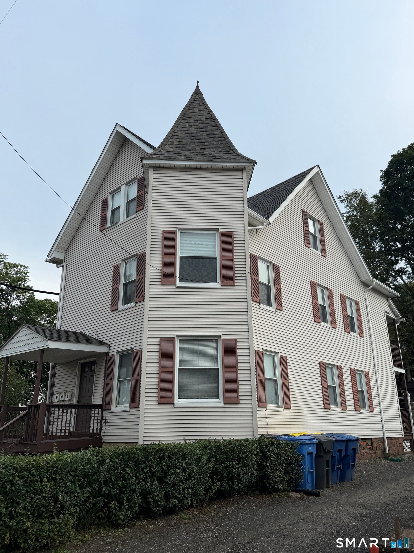 1706 Thomaston Avenue 2