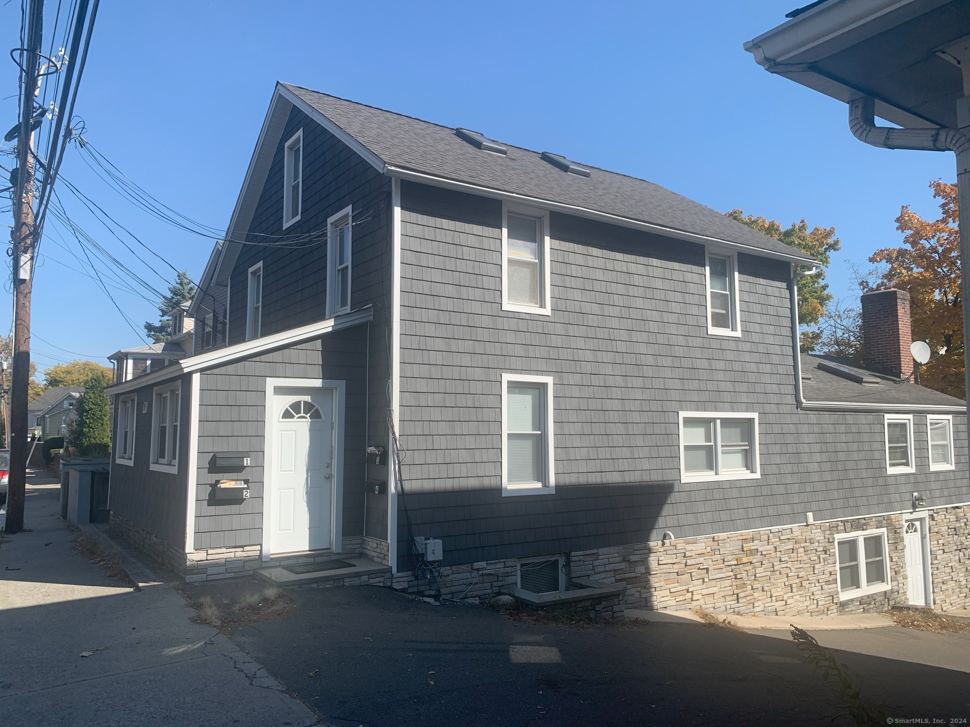 91 Saugatuck Avenue 2, Westport, Connecticut - 2 Bedrooms  
1 Bathrooms  
4 Rooms - 