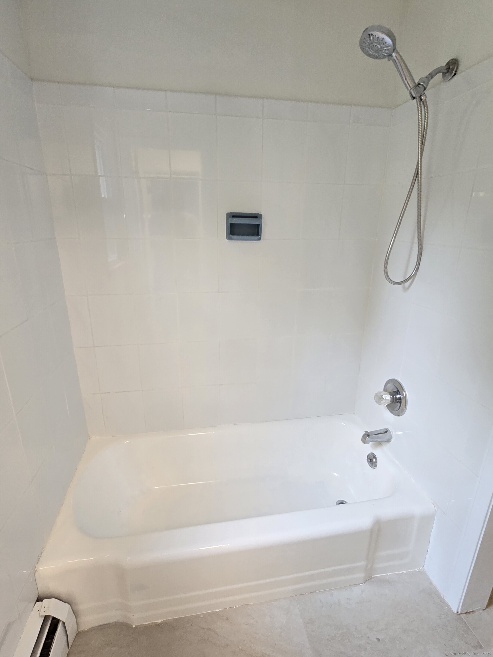 North Branford, Connecticut 06471, United States, 3 Bedrooms Bedrooms, ,2 BathroomsBathrooms,Residential,Coming Soon,160020