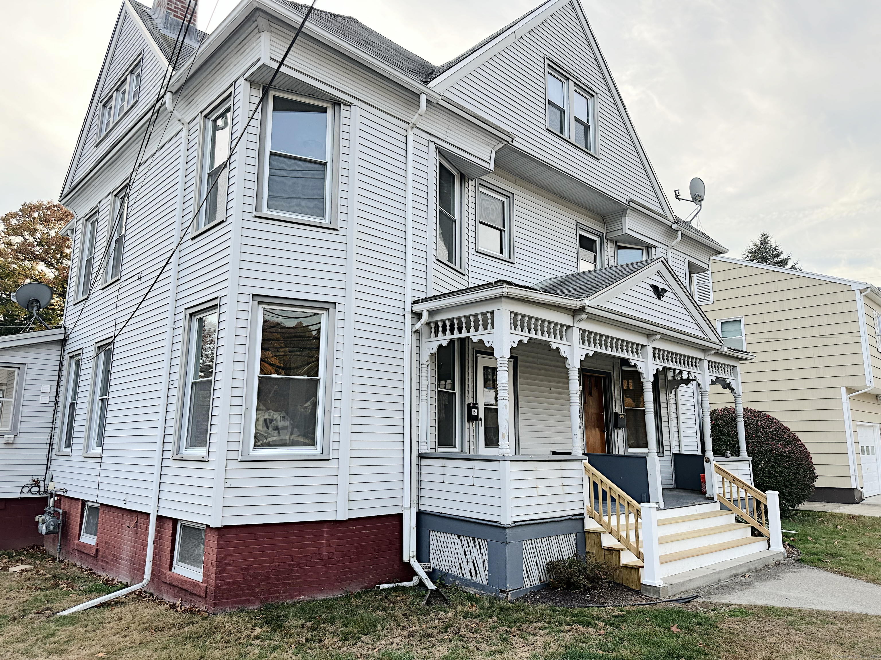 154 Hawthorne Avenue