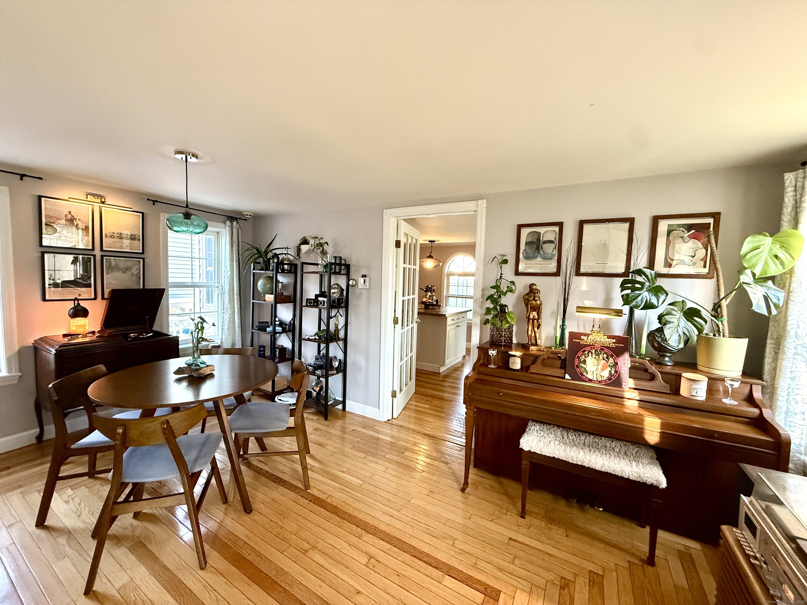 28 Grand Street