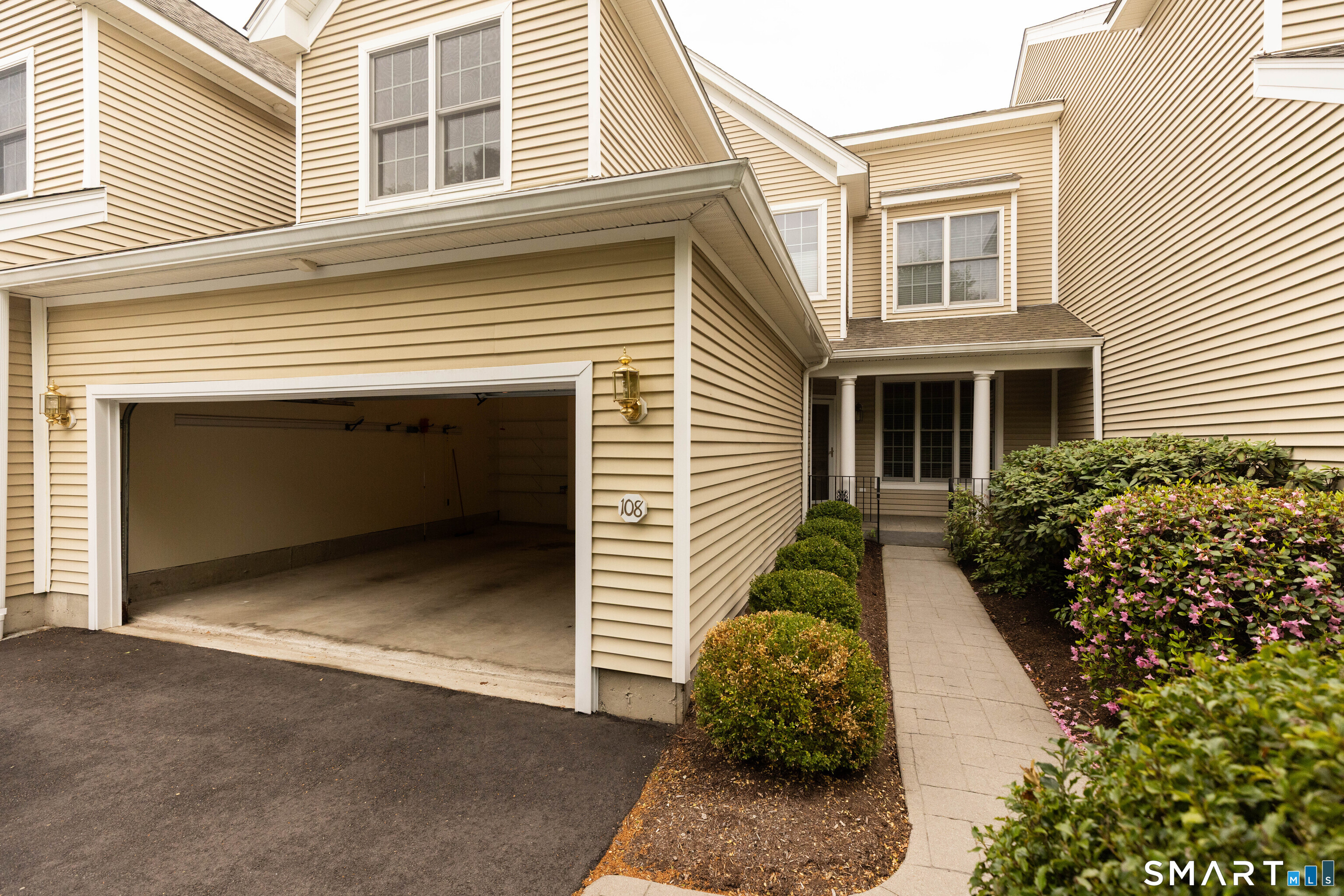 108 Imperial Court 108