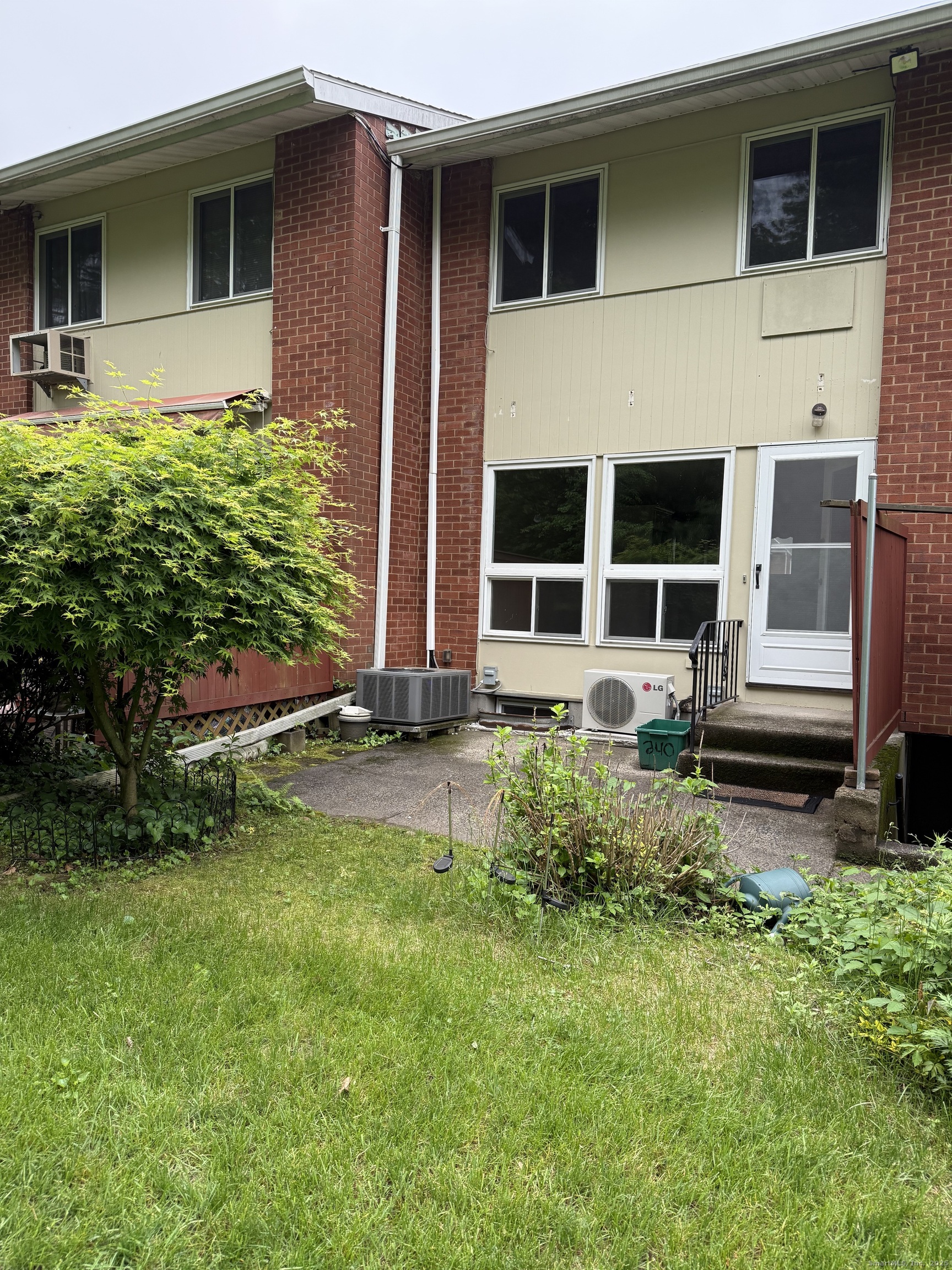 240 Centerbrook Road 240