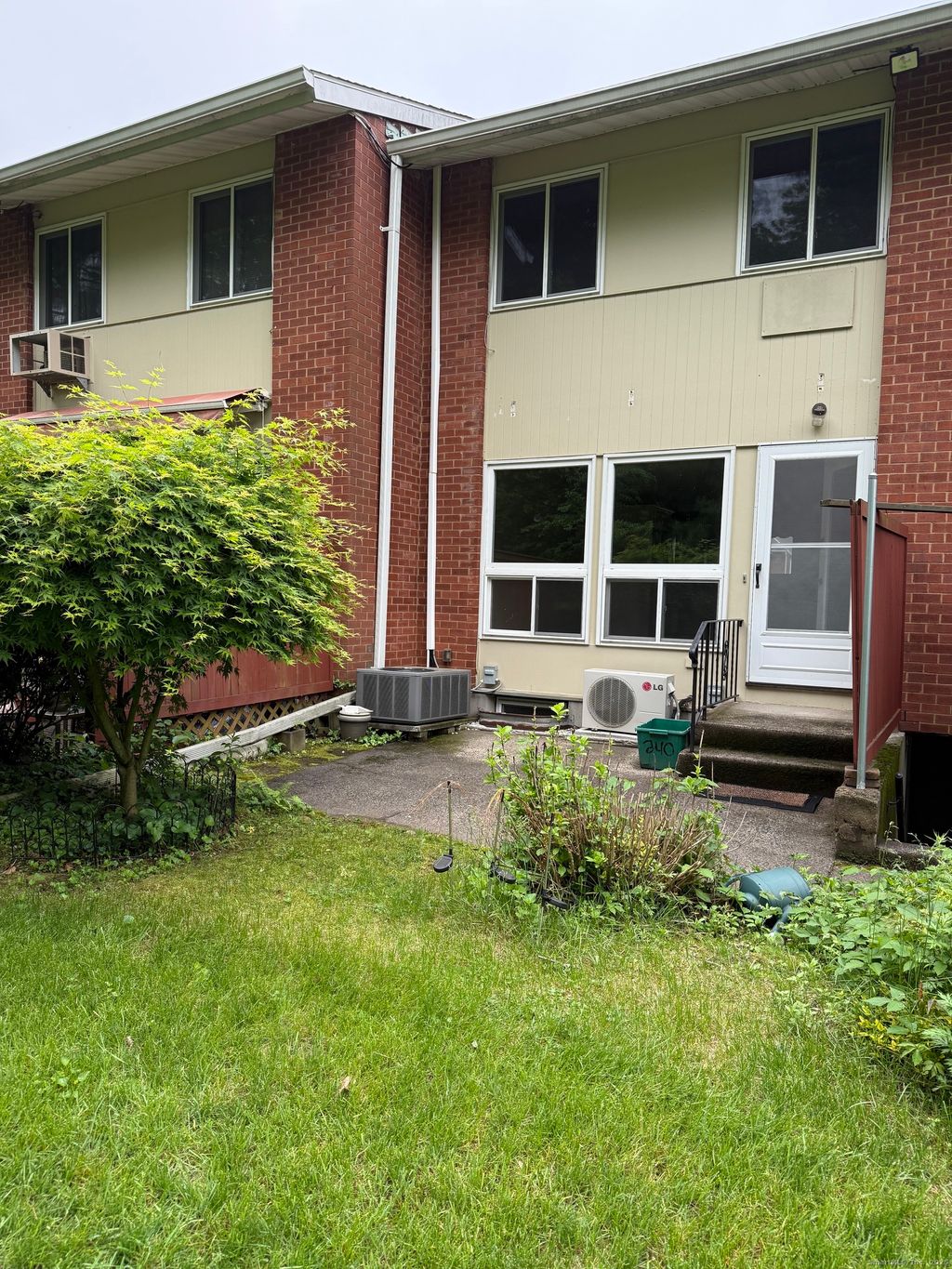 Photo of 240 Centerbrook Road #240, Hamden, CT 06518 (MLS # 24141532)