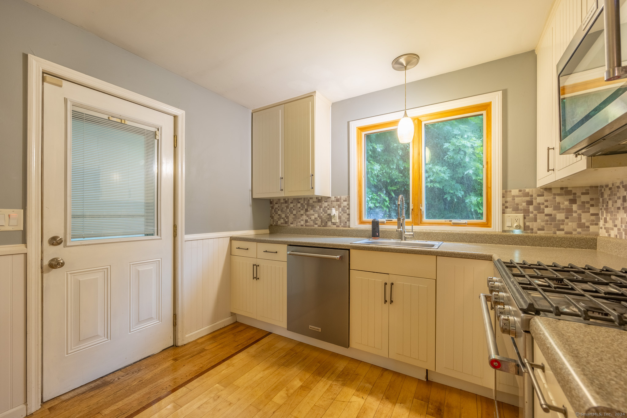 34 Lakemere Drive, Southbury, Connecticut image 12