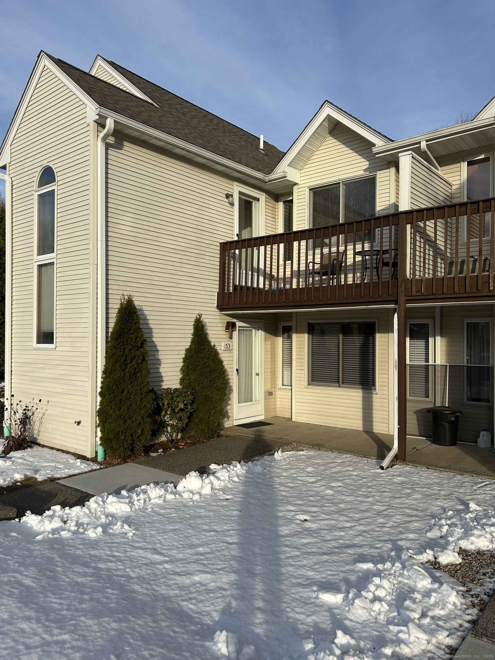 Rental Property at Emmett Street 53, Bristol, Connecticut - Bedrooms: 2 
Bathrooms: 2 
Rooms: 4  - $1,700 MO.