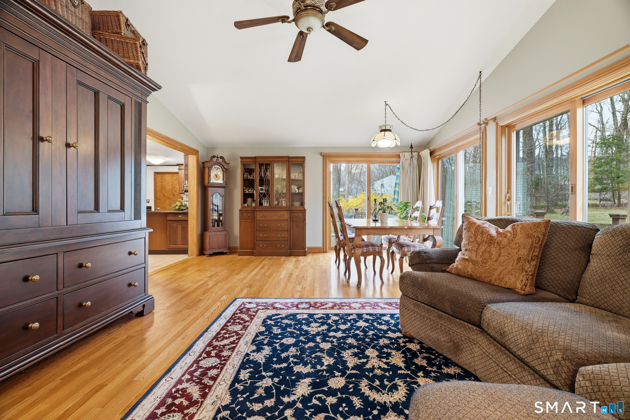 406 Eastbury Hill Road