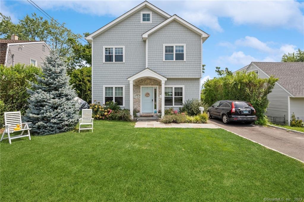 Albin Road, Stamford, Connecticut - 4 Bedrooms  
3 Bathrooms  
7 Rooms - 