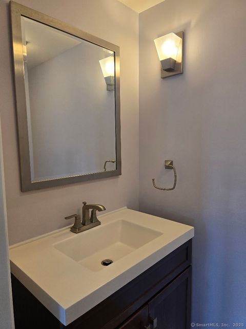Tiny photo for 144 Pine Street #APT D, Greenwich, CT 06830 (MLS # 24138064)