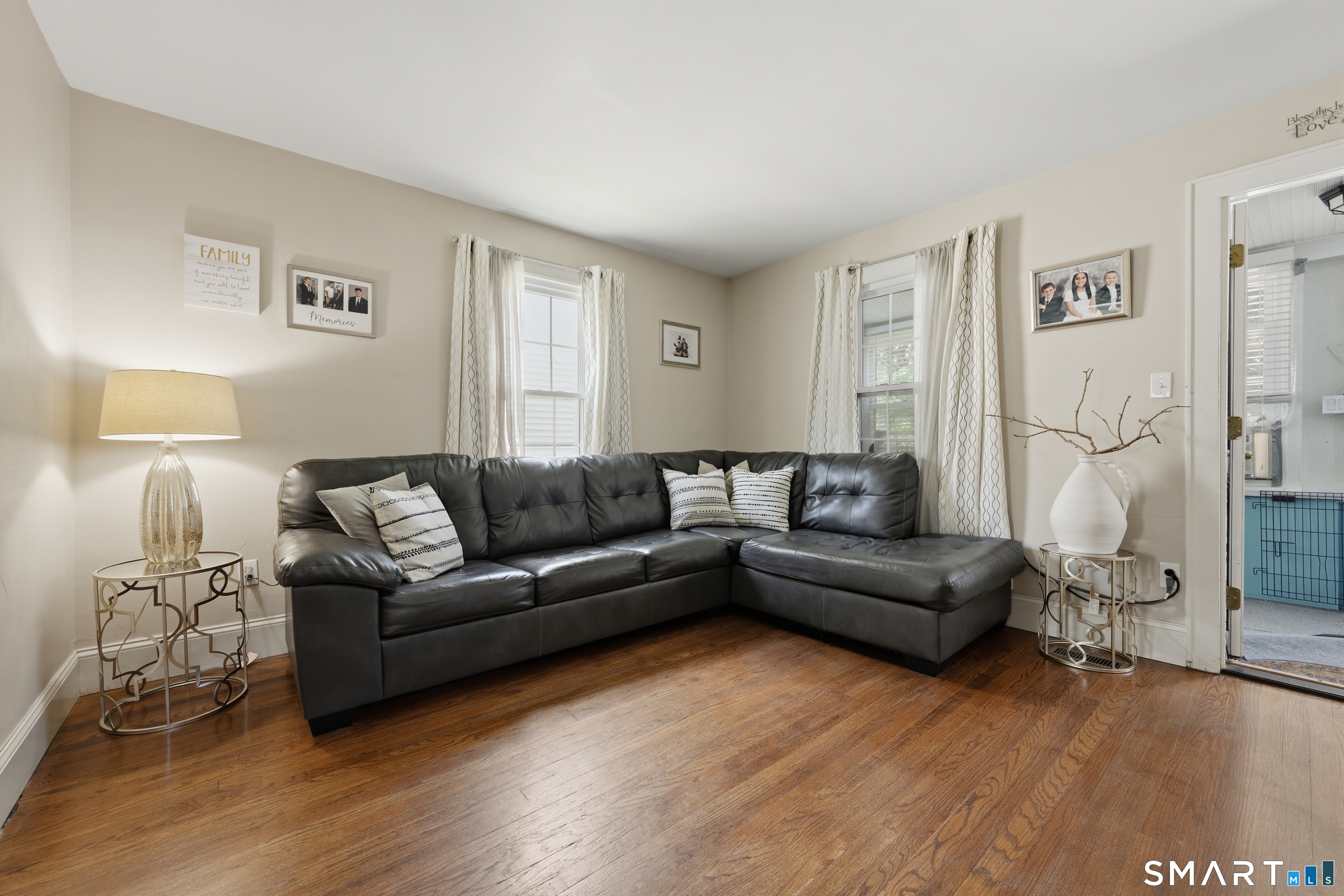 16 Dewey Avenue