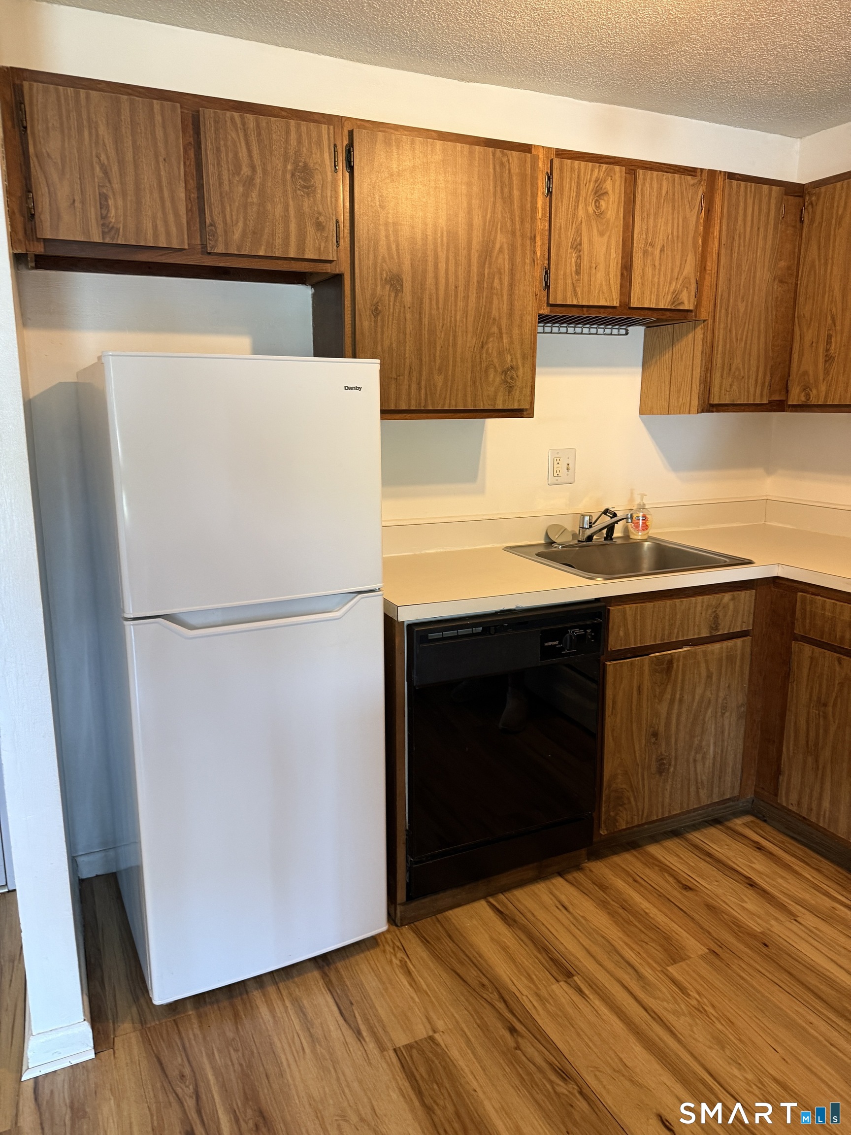 1323 Harbor View Drive 1323