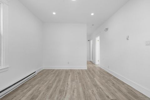 Tiny photo for 95 Oak Street, Waterbury, CT 06704 (MLS # 24136341)