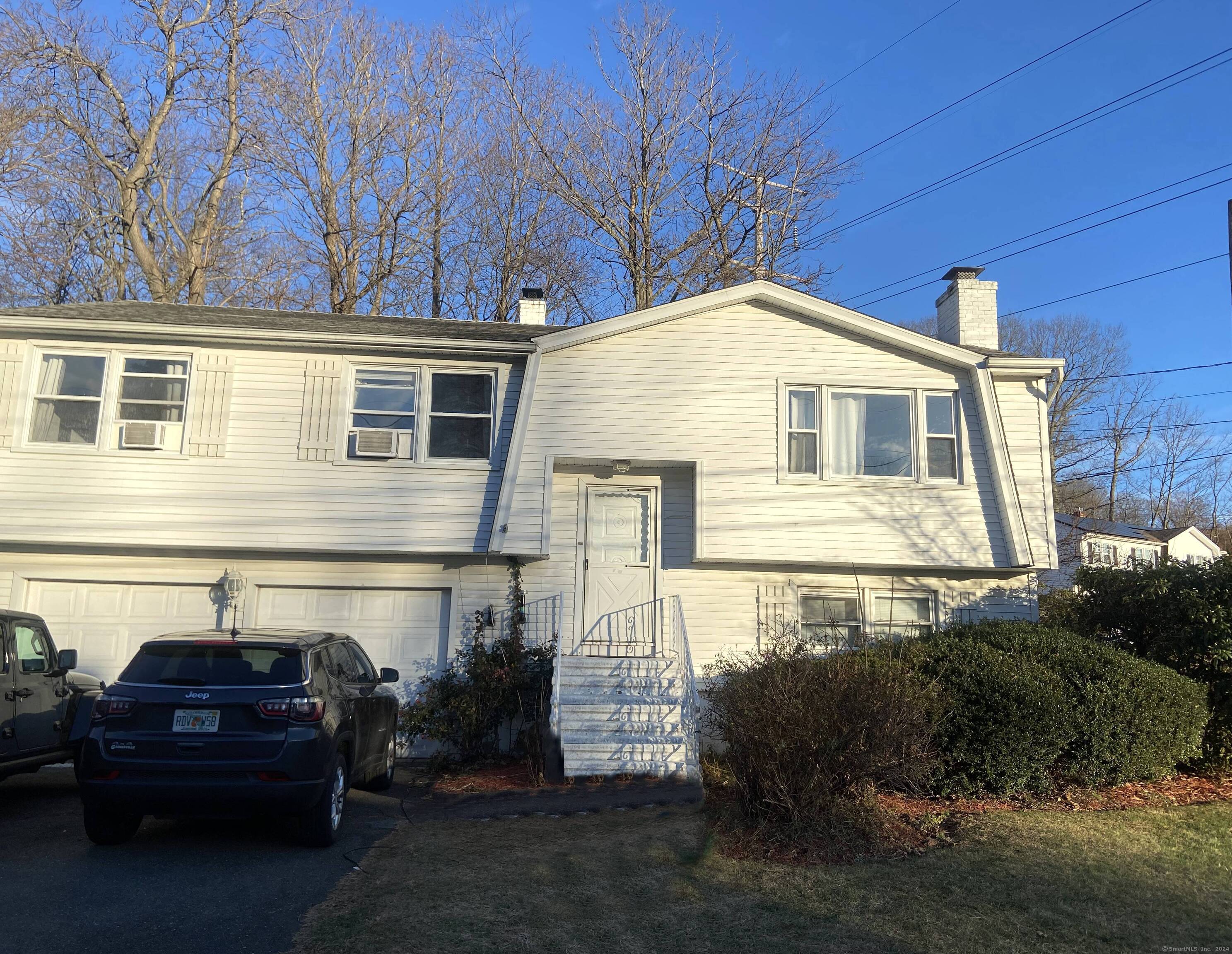 Rental Property at 20 Heritage Place, Bridgeport, Connecticut - Bedrooms: 4 
Bathrooms: 2 
Rooms: 6  - $3,800 MO.