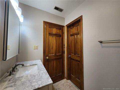 Tiny photo for 11 Sherman Lane #11, Hamden, CT 06514 (MLS # 24164707)