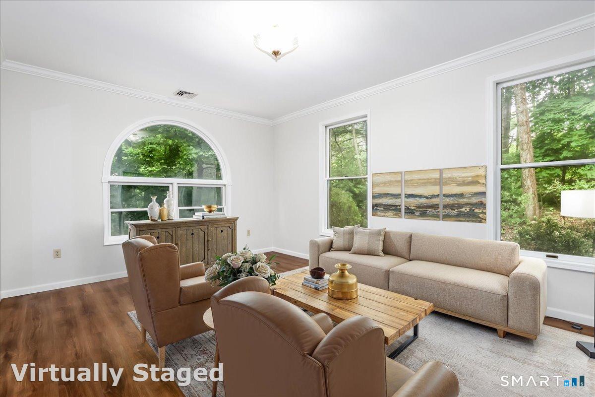 33 Greenknoll Drive