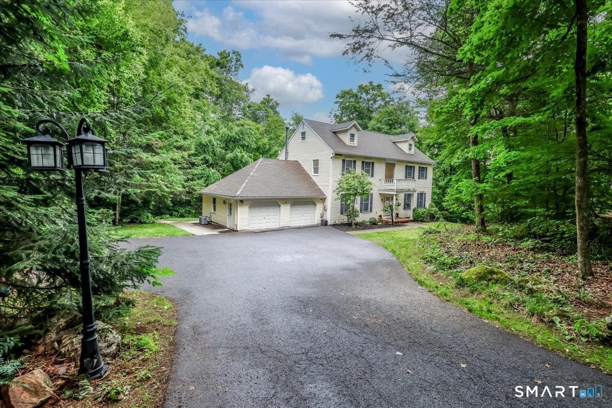 33 Greenknoll Drive