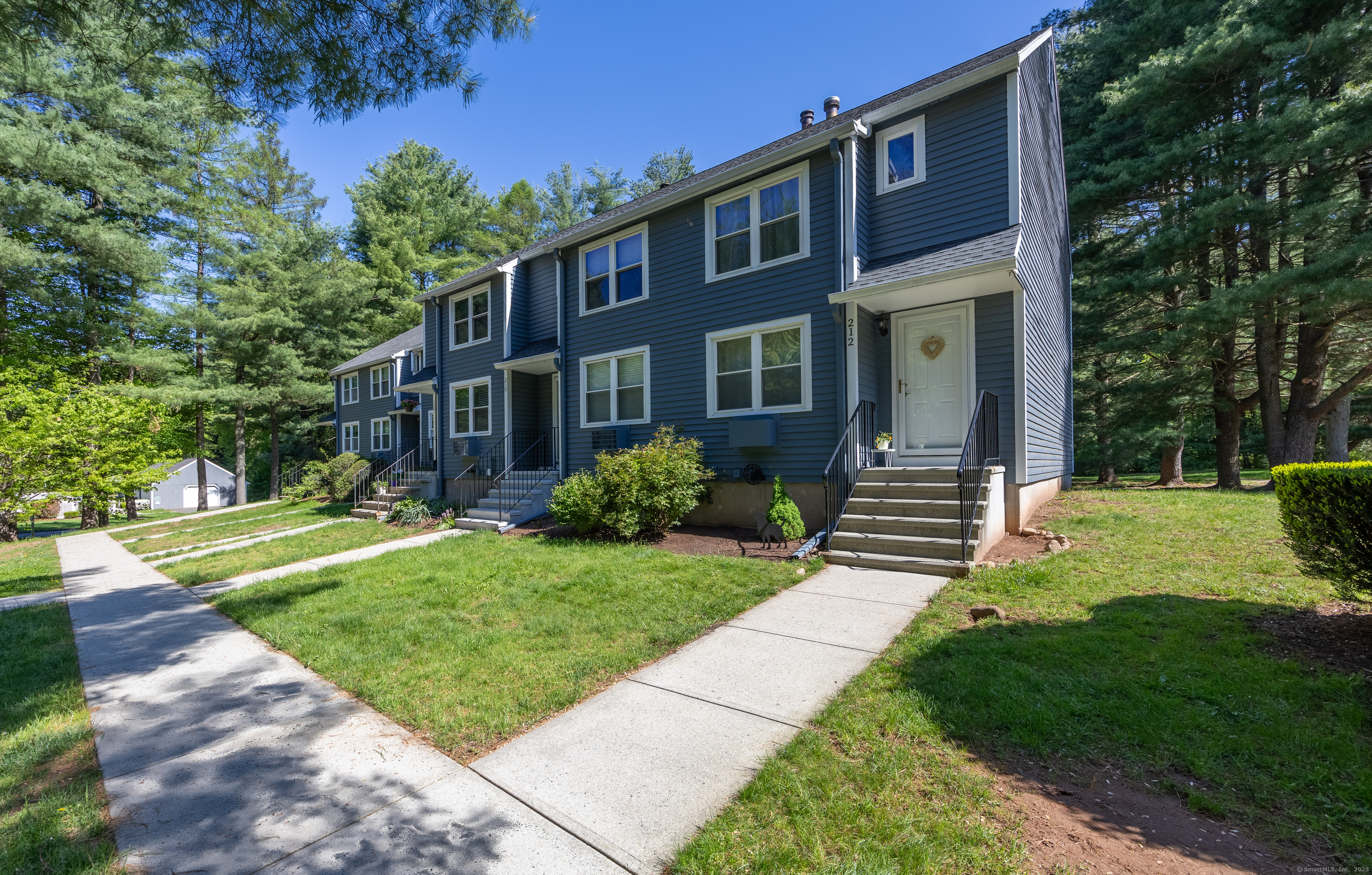 212 Greens Loop #212, Cheshire, Connecticut image 2