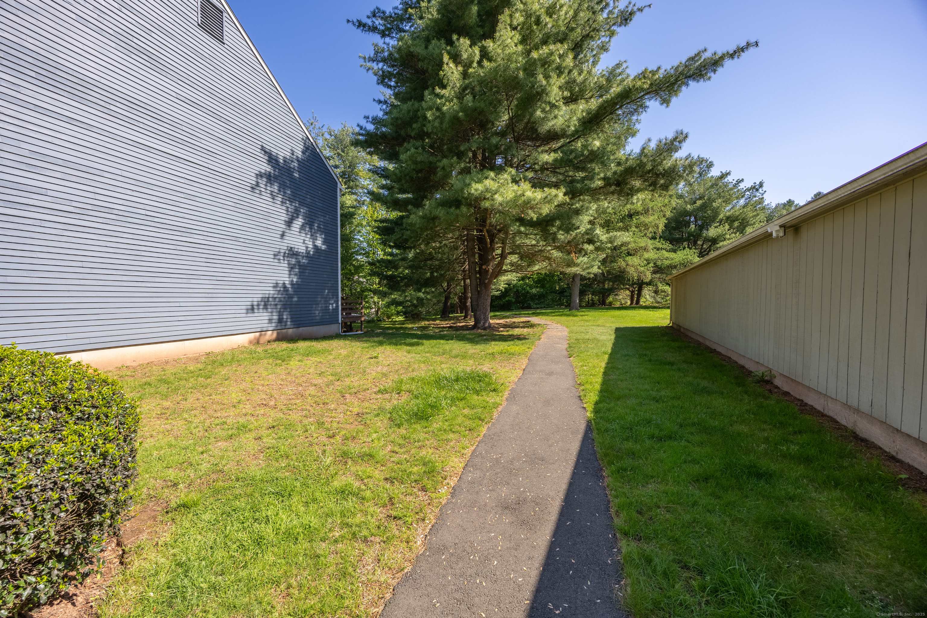 212 Greens Loop #212, Cheshire, Connecticut image 25