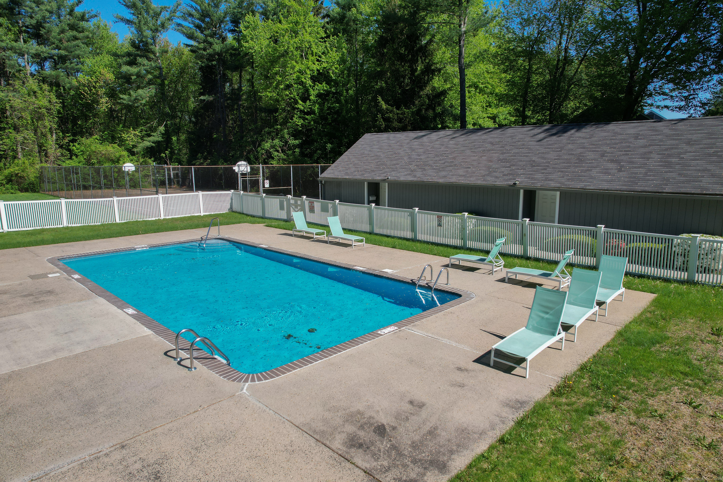 212 Greens Loop #212, Cheshire, Connecticut image 28