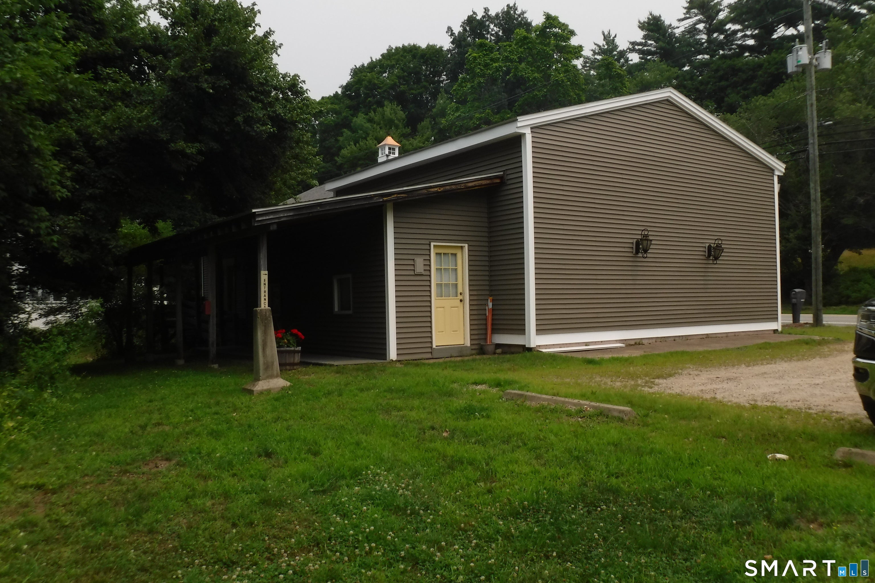 195 River Road