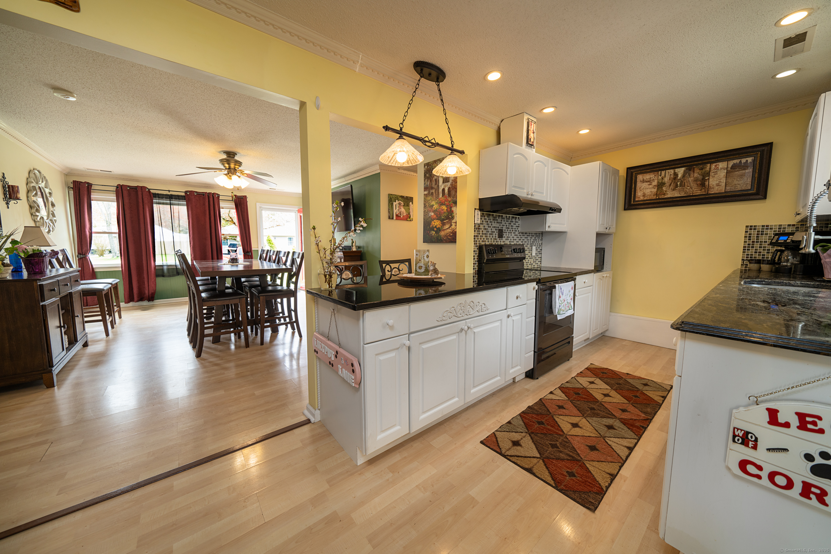 74 Willow Road, East Haven, Connecticut image 9