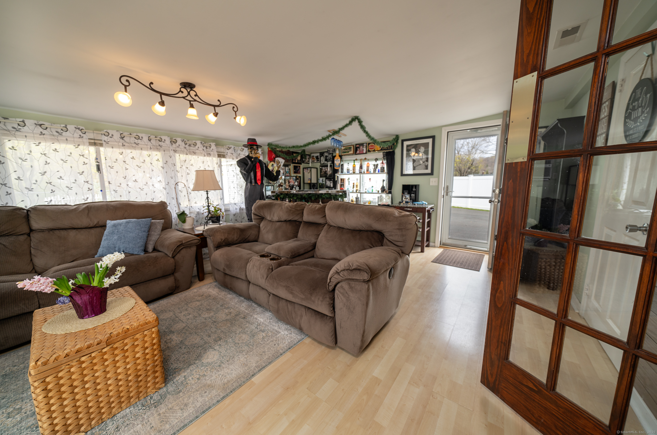 74 Willow Road, East Haven, Connecticut image 10