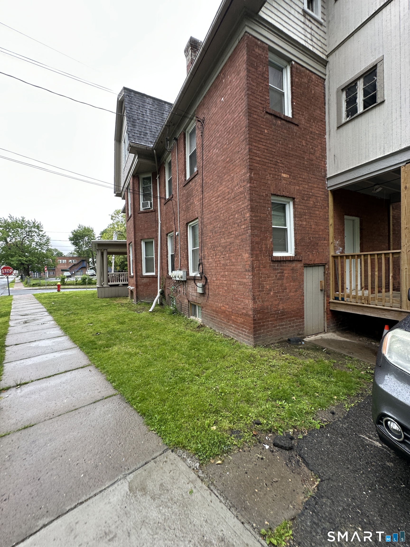 483 Edgewood Street