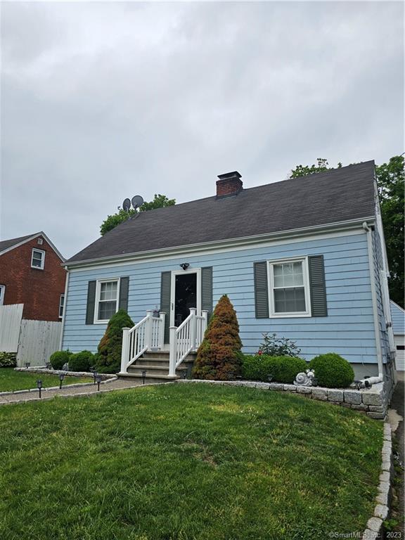 Rental Property at 51 Mckenzie Street, Middletown, Connecticut - Bedrooms: 4 
Bathrooms: 2 
Rooms: 7  - $2,800 MO.